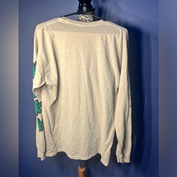 Urban Outfitters Global Hiatus Long Sleeve Dream Graphic Short Flowers Medium - Picture 7 of 7